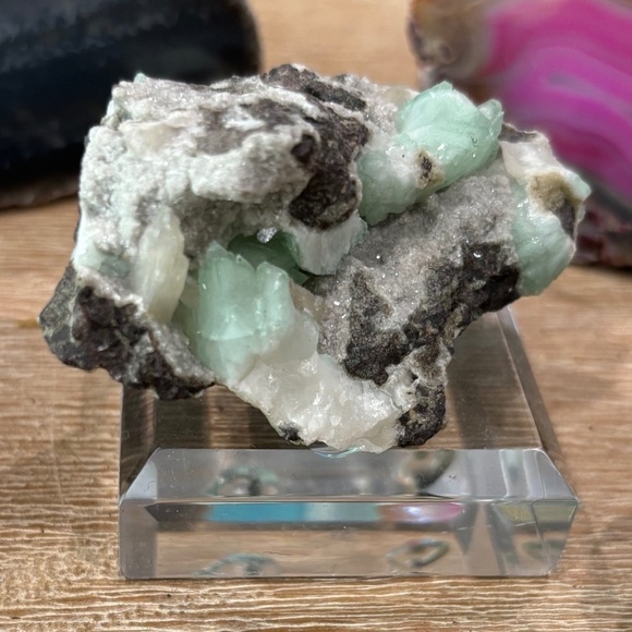 Agate Stone & Fools Gold Rock Home Decor Collection, Set of 7 - Picture 11 of 13